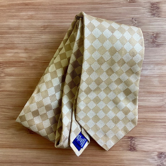 Paul Fredrick Gold Geometric Neck Tie Italian Silk made In USA Career Office - Picture 1 of 10